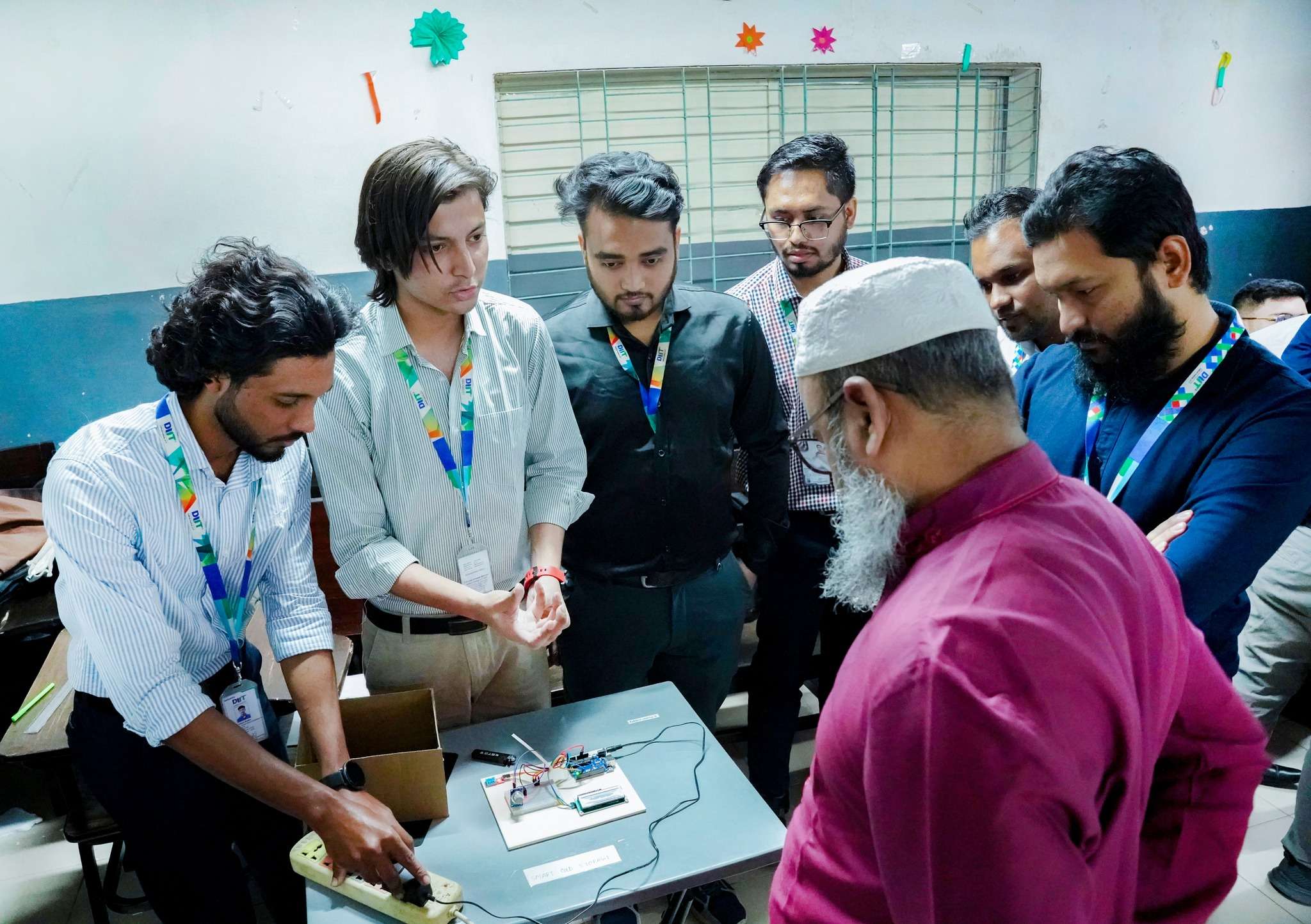 𝗖𝗦𝗘 𝟮𝟭𝘀𝘁 𝗕𝗮𝘁𝗰𝗵 stepped up in their 𝗘𝗺𝗯𝗲𝗱𝗱𝗲𝗱 𝗦𝘆𝘀𝘁𝗲𝗺𝘀 𝗟𝗮𝗯 exam